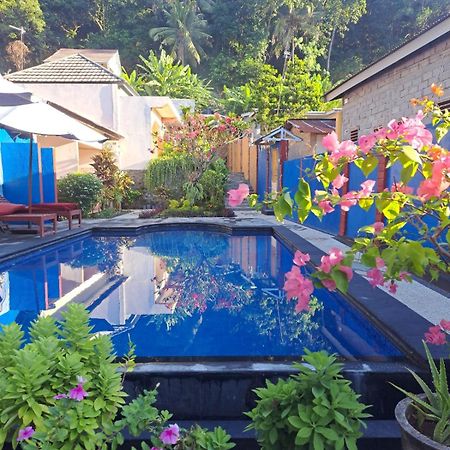 Family Garden Homestay Senggigi Eksteriør bilde