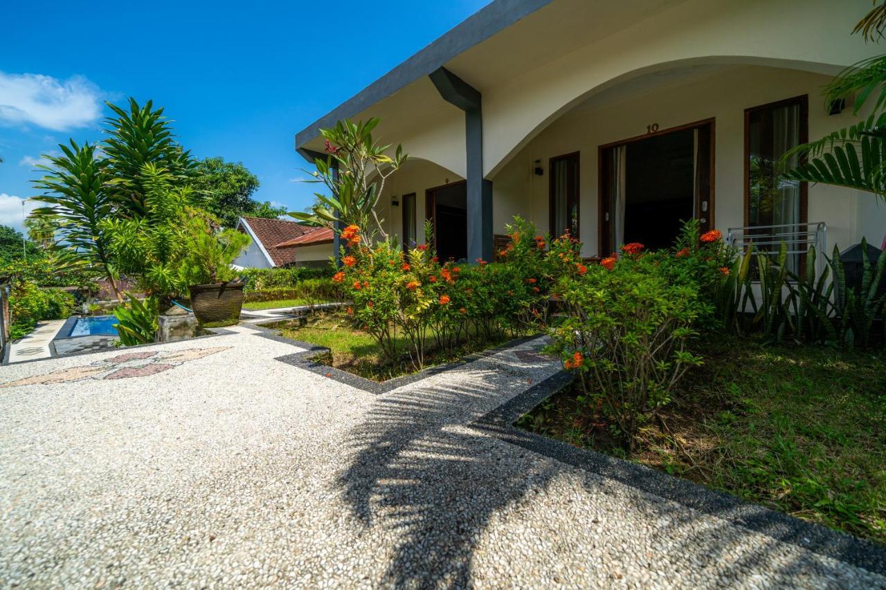 Family Garden Homestay Senggigi Eksteriør bilde