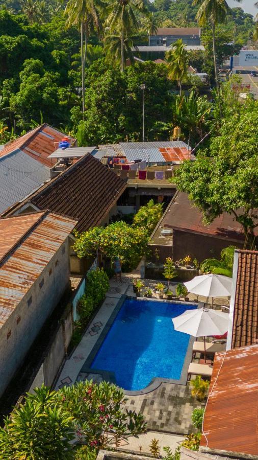 Family Garden Homestay Senggigi Eksteriør bilde