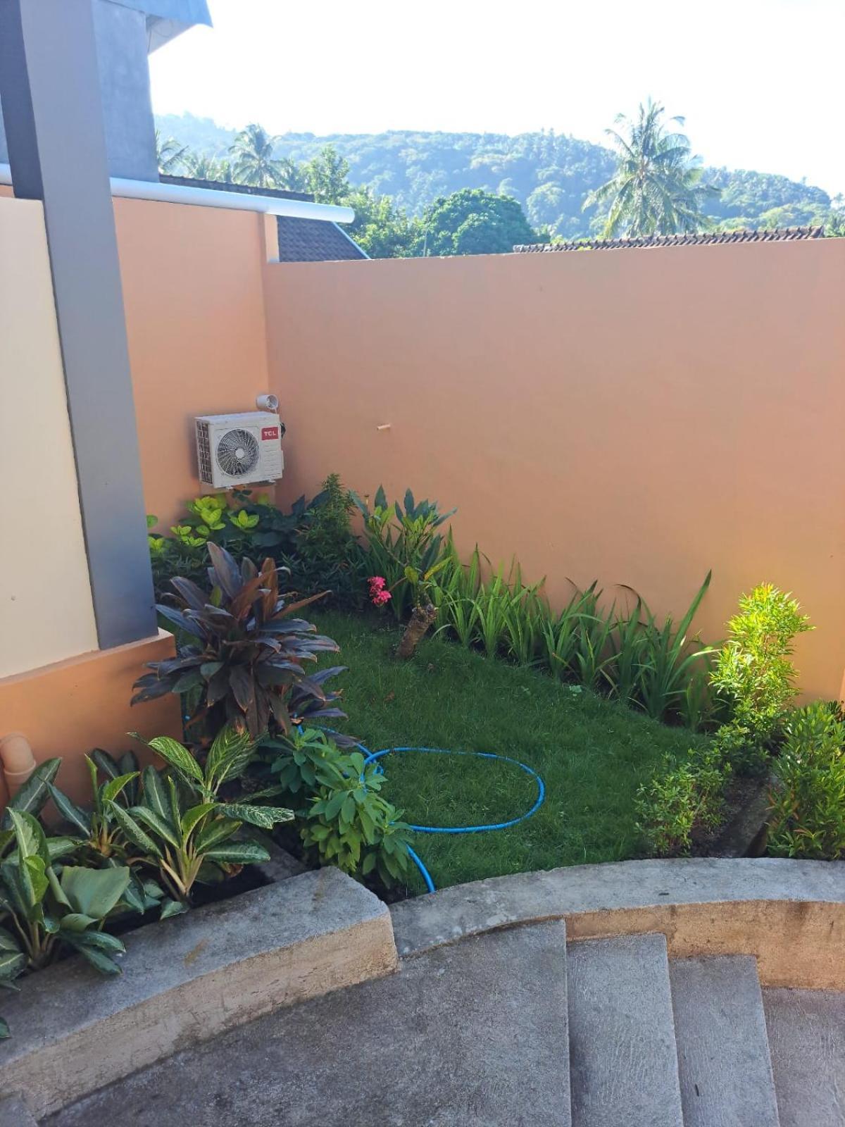 Family Garden Homestay Senggigi Eksteriør bilde