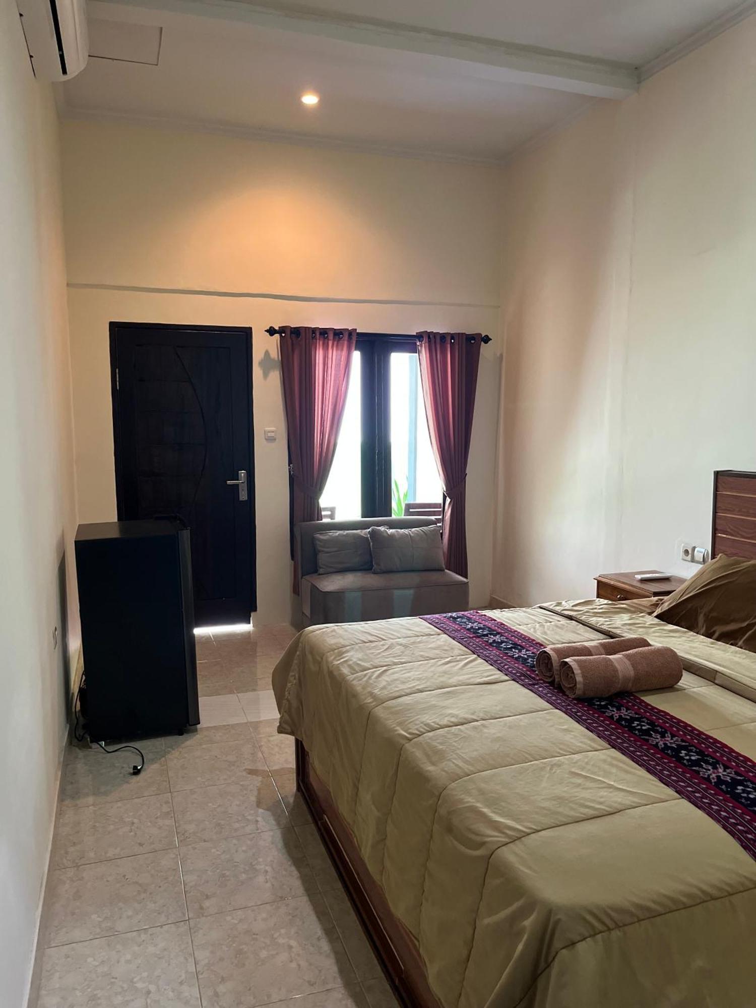 Family Garden Homestay Senggigi Eksteriør bilde