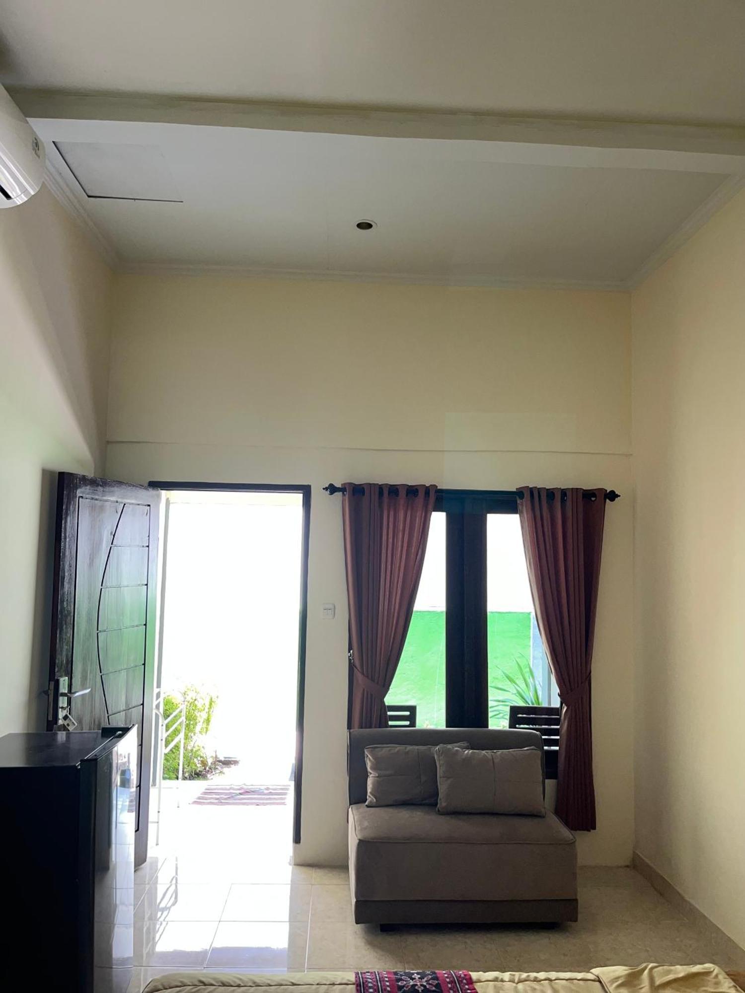 Family Garden Homestay Senggigi Eksteriør bilde